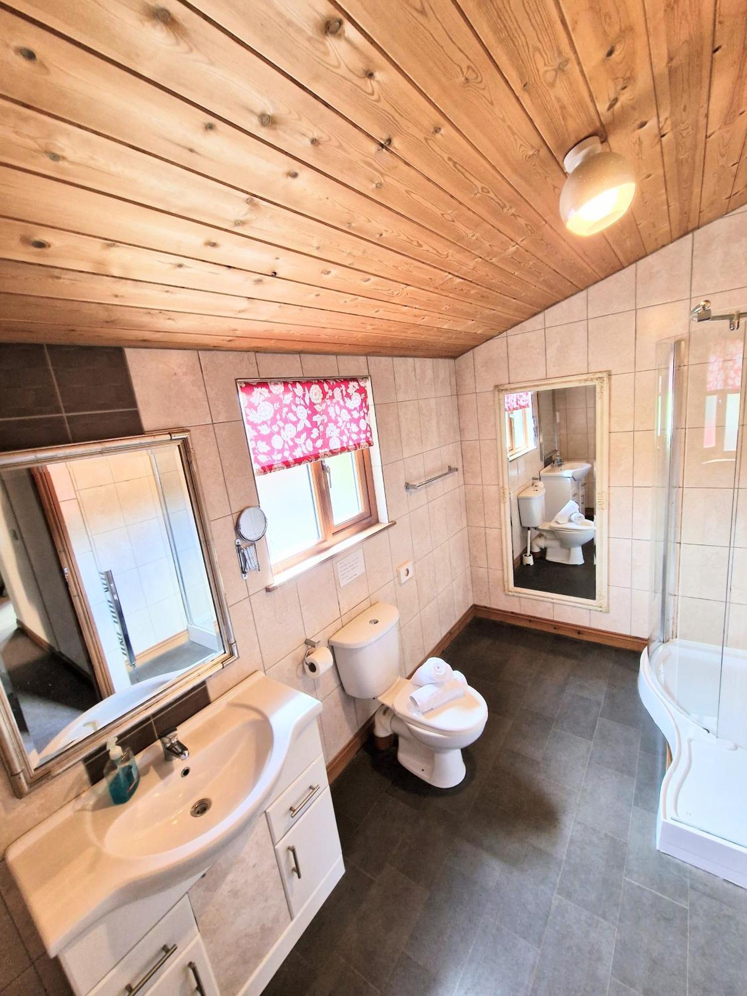 Вилла Lomond 2 With Private Hot Tub - Fife - Loch Leven - Lomond Hills Kelty Экстерьер фото